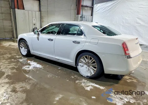 2011 Chrysler 300 Limited z USA, uszkodzony, nr VIN 2C3CA5CG2BH592262